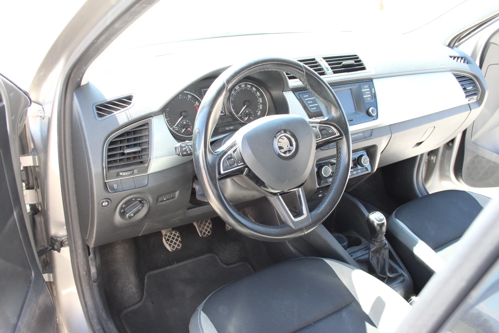 Skoda Fabia Fabia 1.0 LPG, снимка 7 - Автомобили и джипове - 54560313
