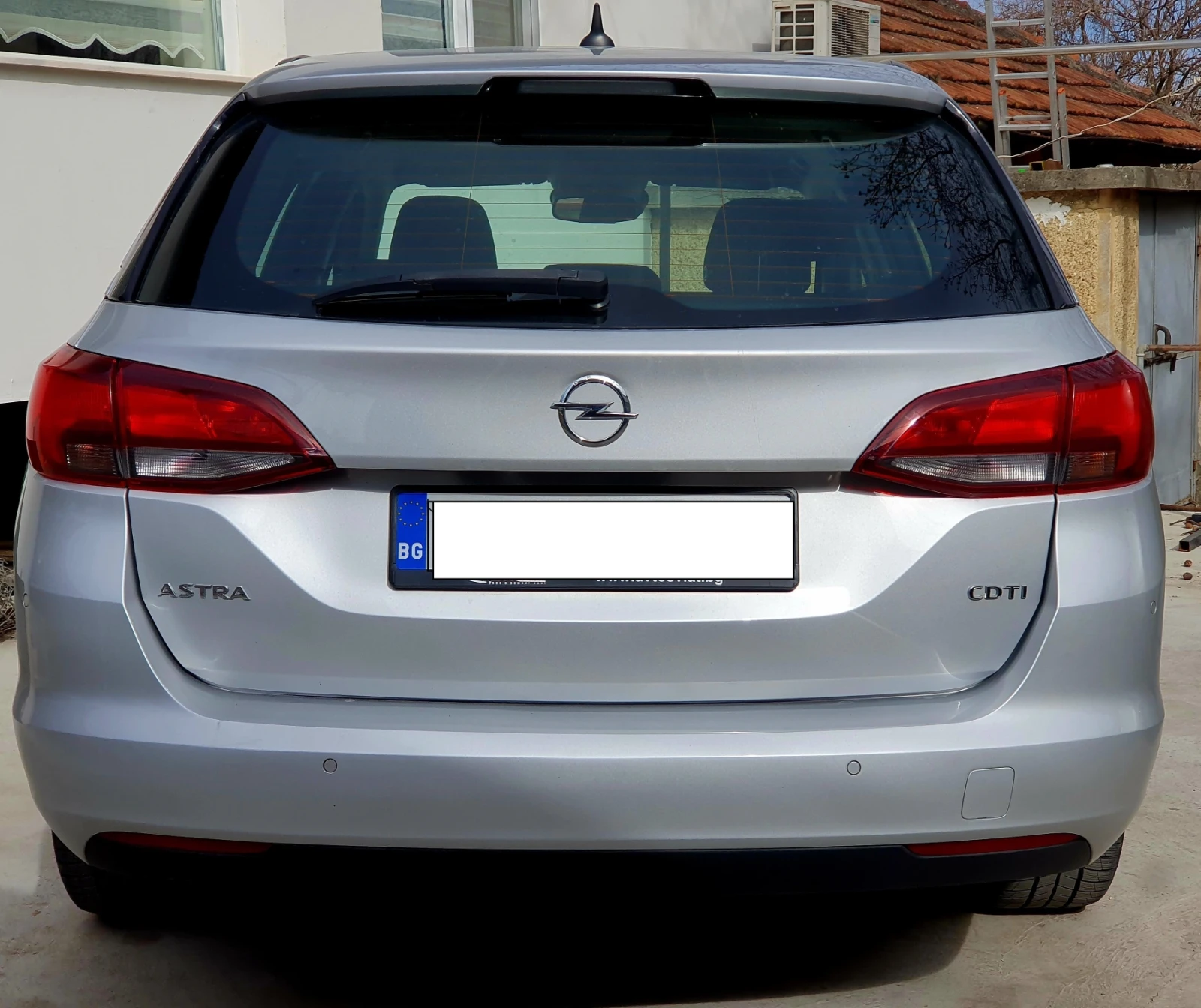 Opel Astra Sport Tourer, снимка 2 - Автомобили и джипове - 54576500