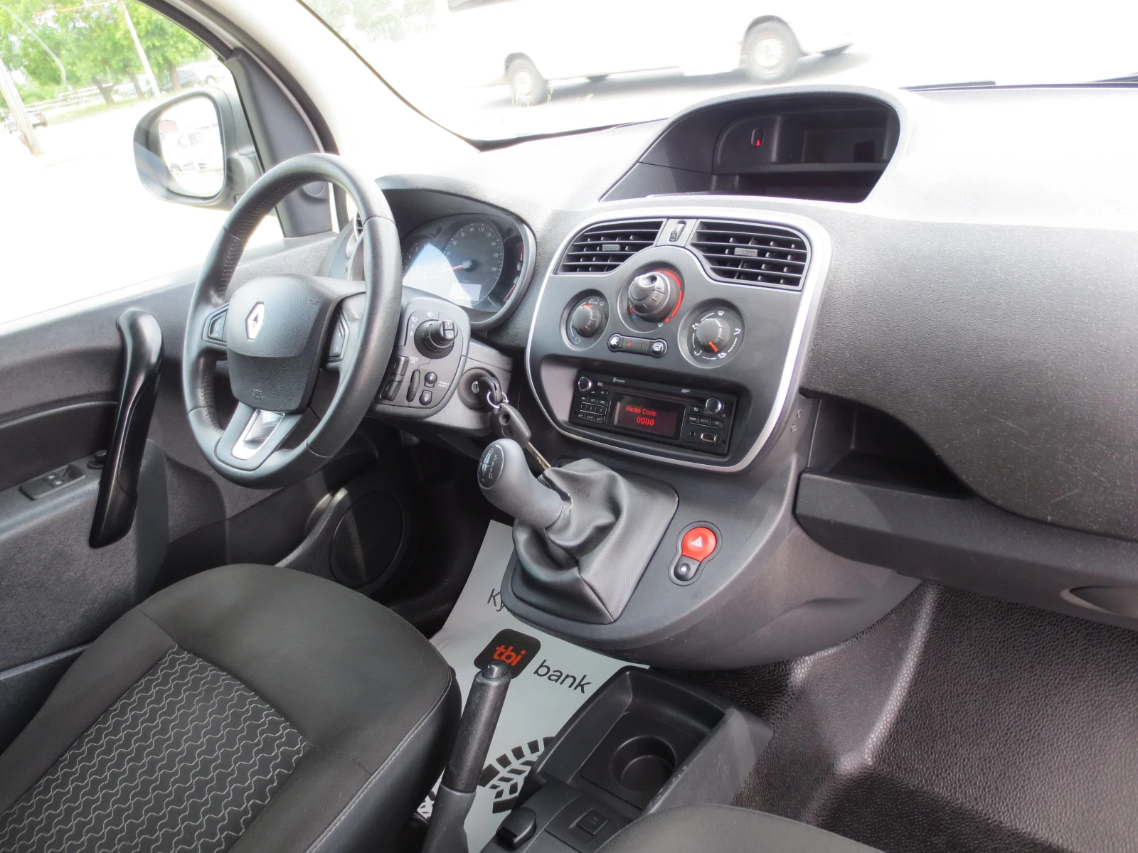 Renault Kangoo 1.5 dci, снимка 13 - Автомобили и джипове - 54748635