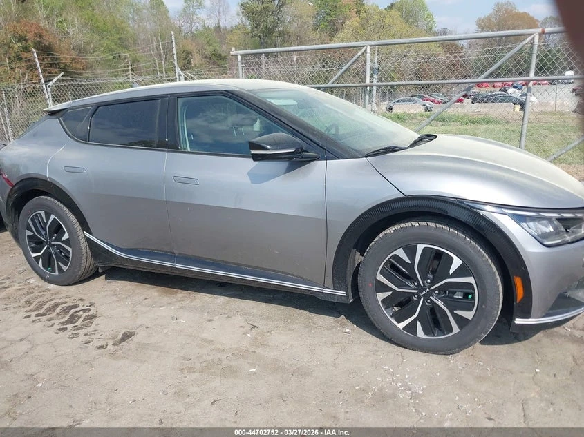 Kia EV6 Wind, снимка 13 - Автомобили и джипове - 55188414