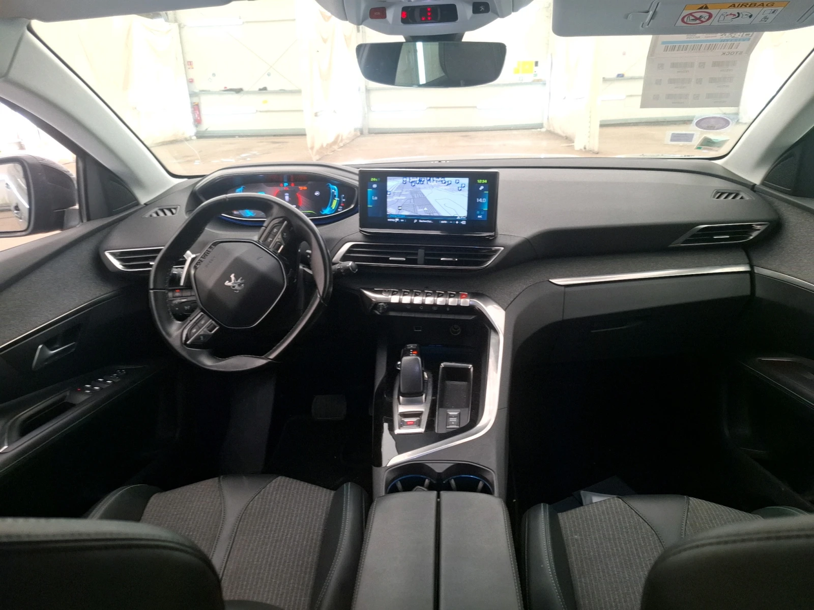 Peugeot 3008 PLUG IN HYBRID 225 ALLURE EAT8, снимка 5 - Автомобили и джипове - 55434984