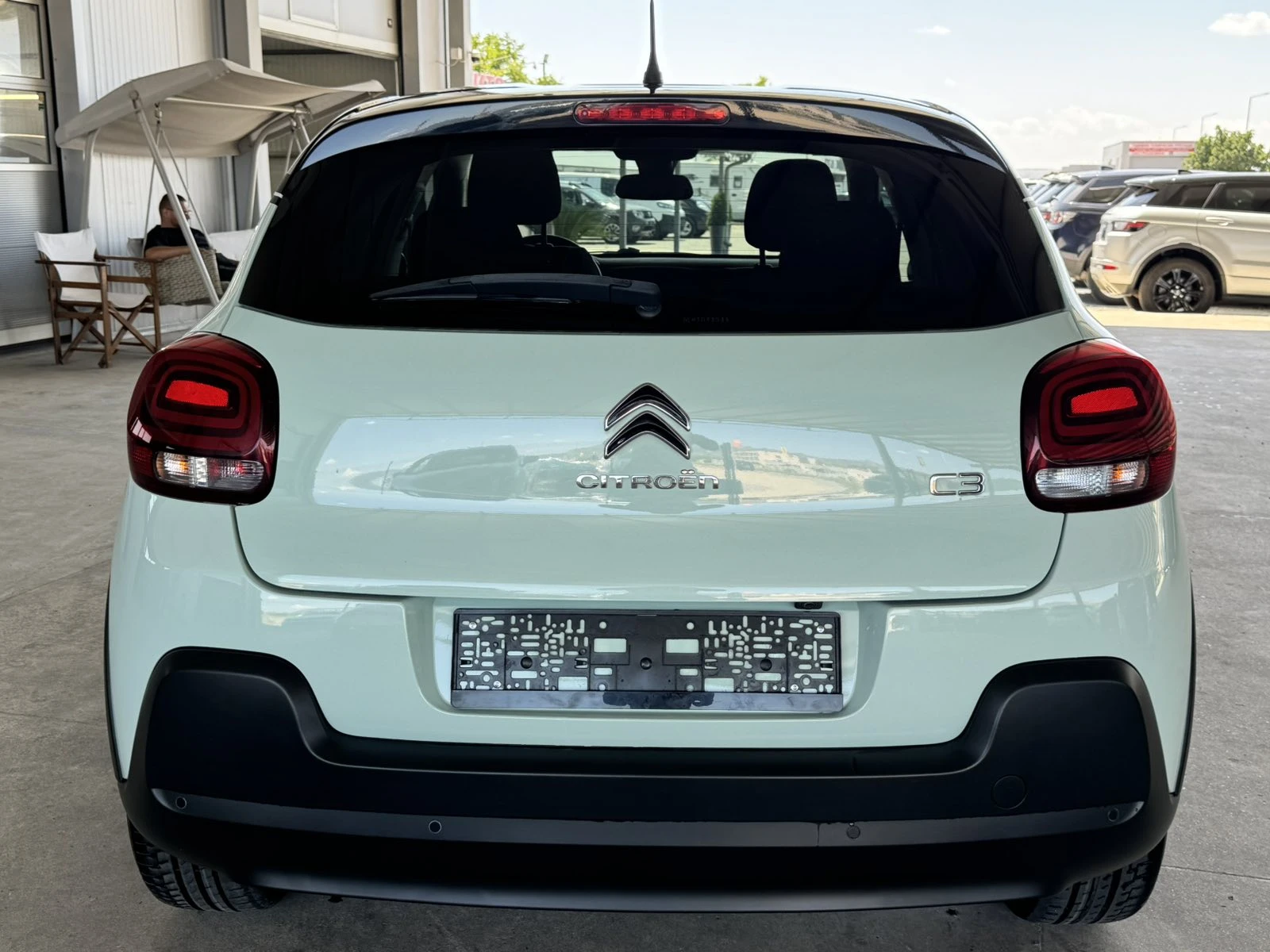 Citroen C3 1.6BLUEHDI* 100ps* НАВИ* КАМЕРА* ПАРКТРОНИК, снимка 4 - Автомобили и джипове - 55442236