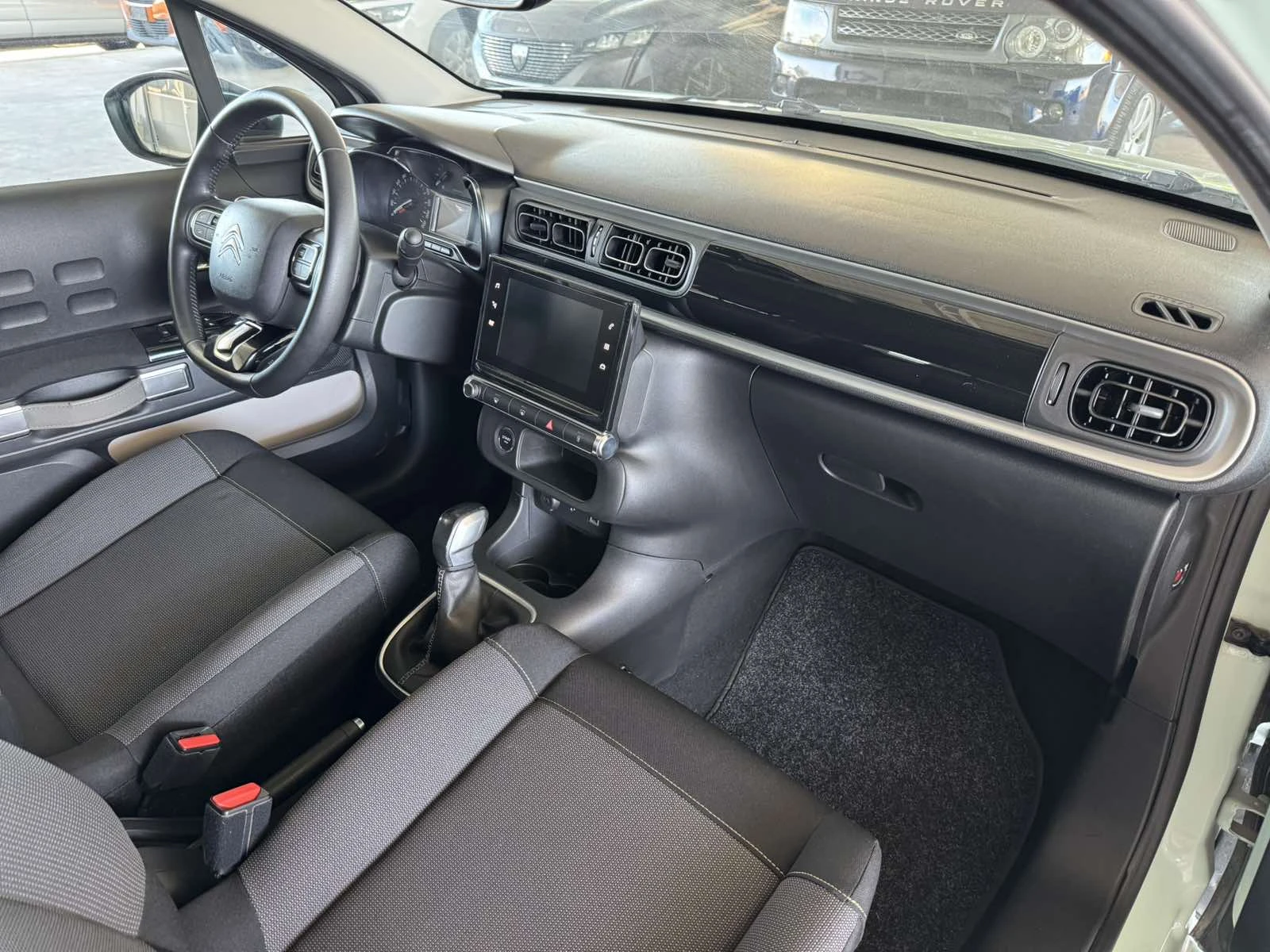 Citroen C3 1.6BLUEHDI* 100ps* НАВИ* КАМЕРА* ПАРКТРОНИК, снимка 10 - Автомобили и джипове - 55442236