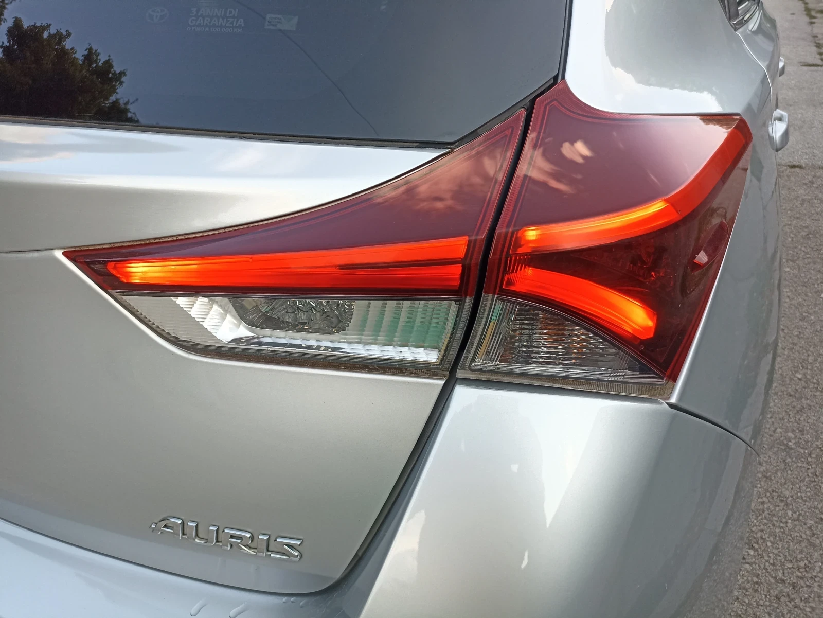 Toyota Auris 1.6 d4d, снимка 11 - Автомобили и джипове - 56275710