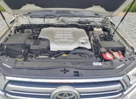 Toyota Land cruiser 5.7 V8 * FACELIFT * CARFAX * RUN&DRIVE * , снимка 10