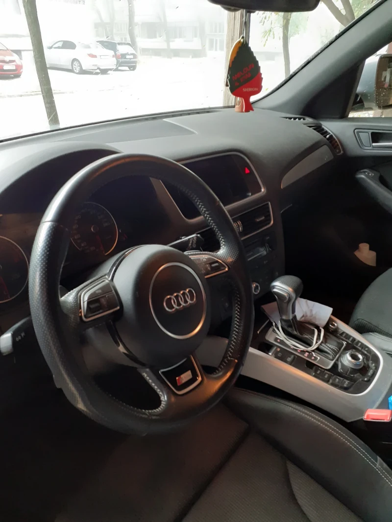 Audi Q5, снимка 9 - Автомобили и джипове - 49312792