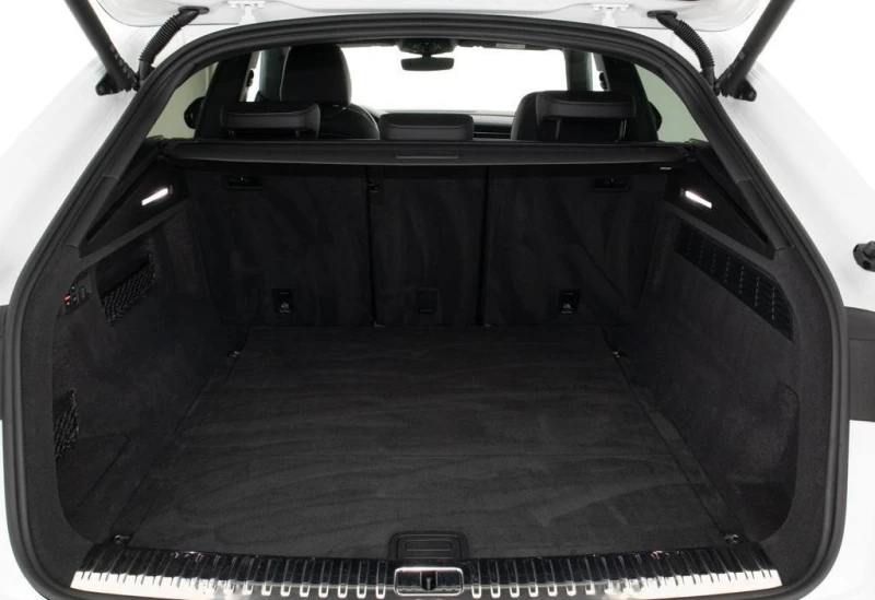 Audi Q8 50 TDI/FACELIFT/S-LINE/MATRIX/PANO/BLACK OPTIC/23/, снимка 14 - Автомобили и джипове - 52305421