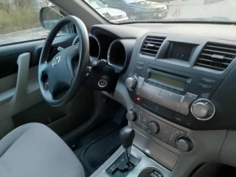 Toyota Highlander 2.7, снимка 9 - Автомобили и джипове - 52355126
