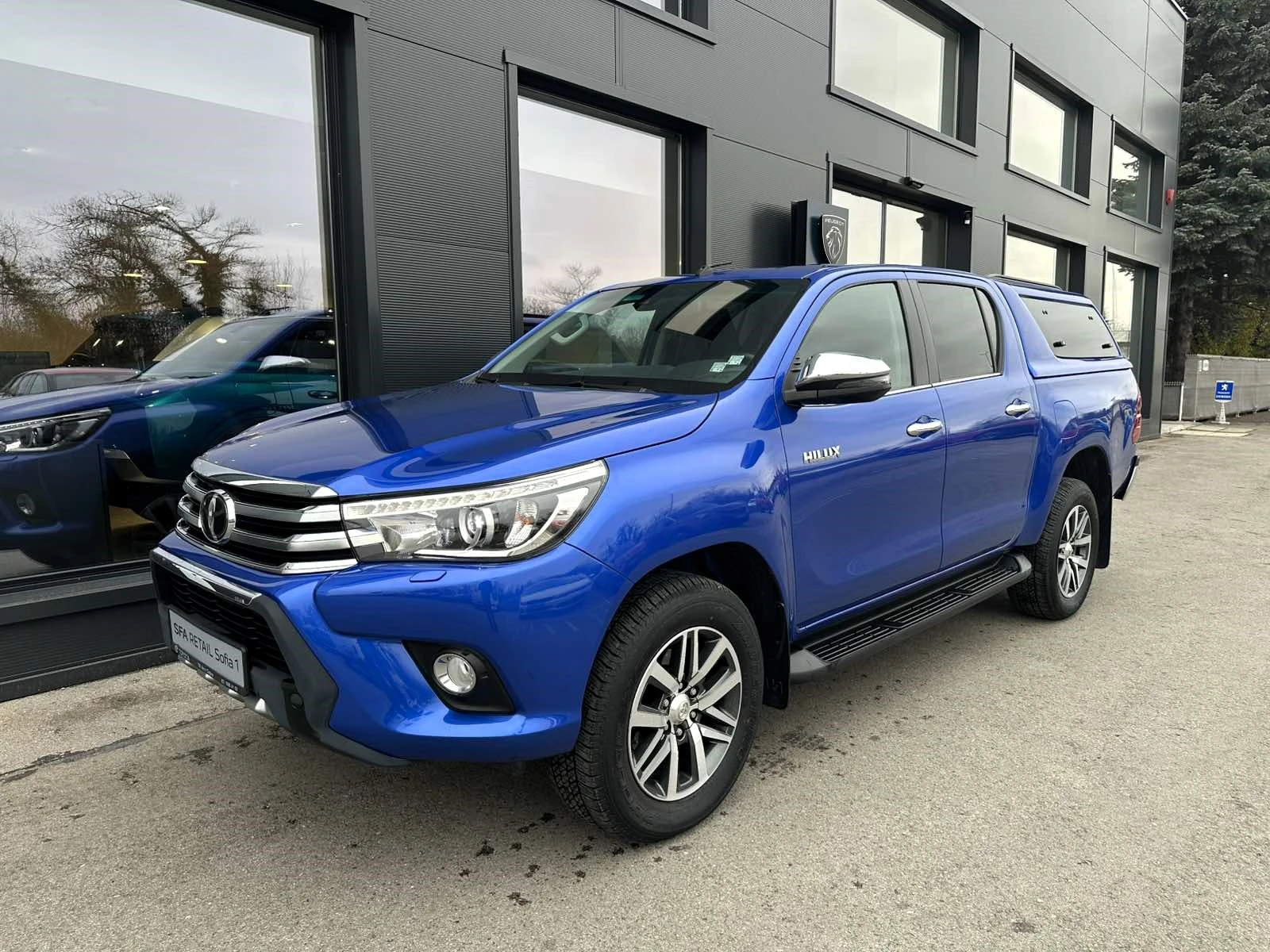 Toyota Hilux DOUBLE-CAB 2.4 D-4D 150HP 4x4 AT6 - изображение 4