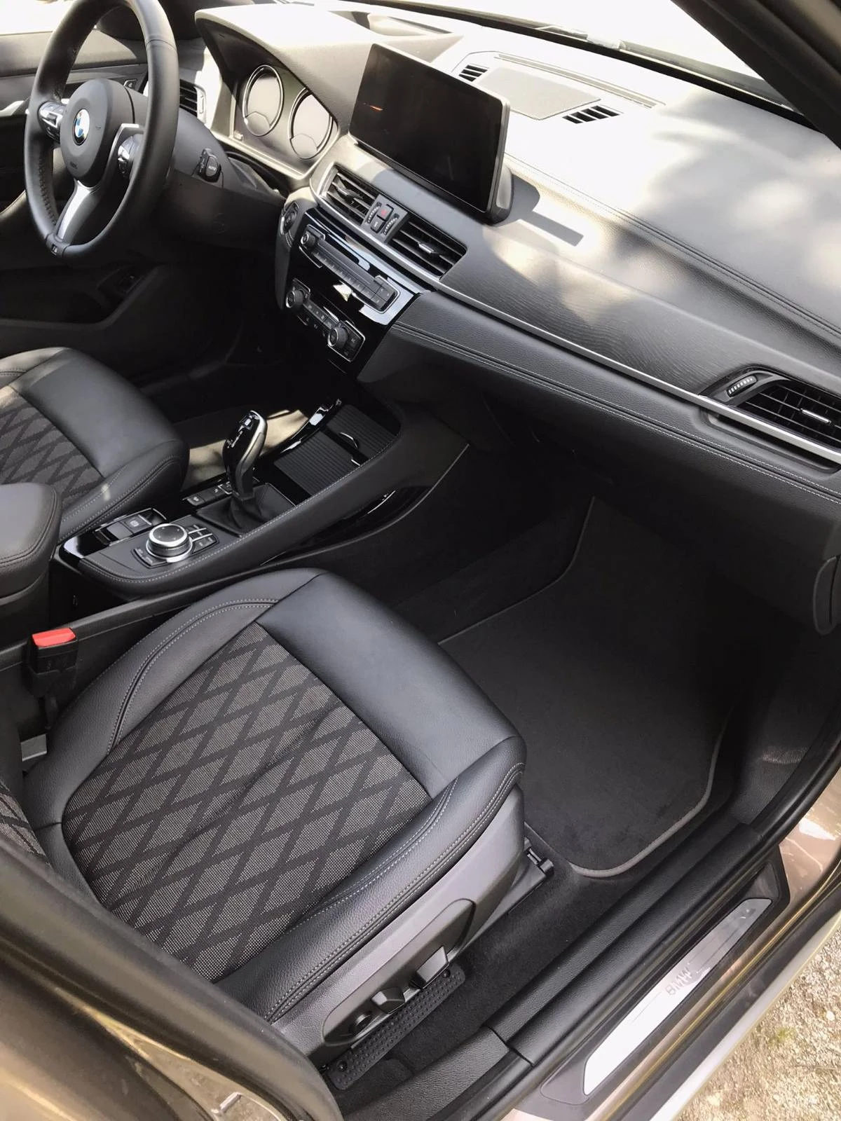 BMW X1 XLine 20i Xdrive - изображение 4
