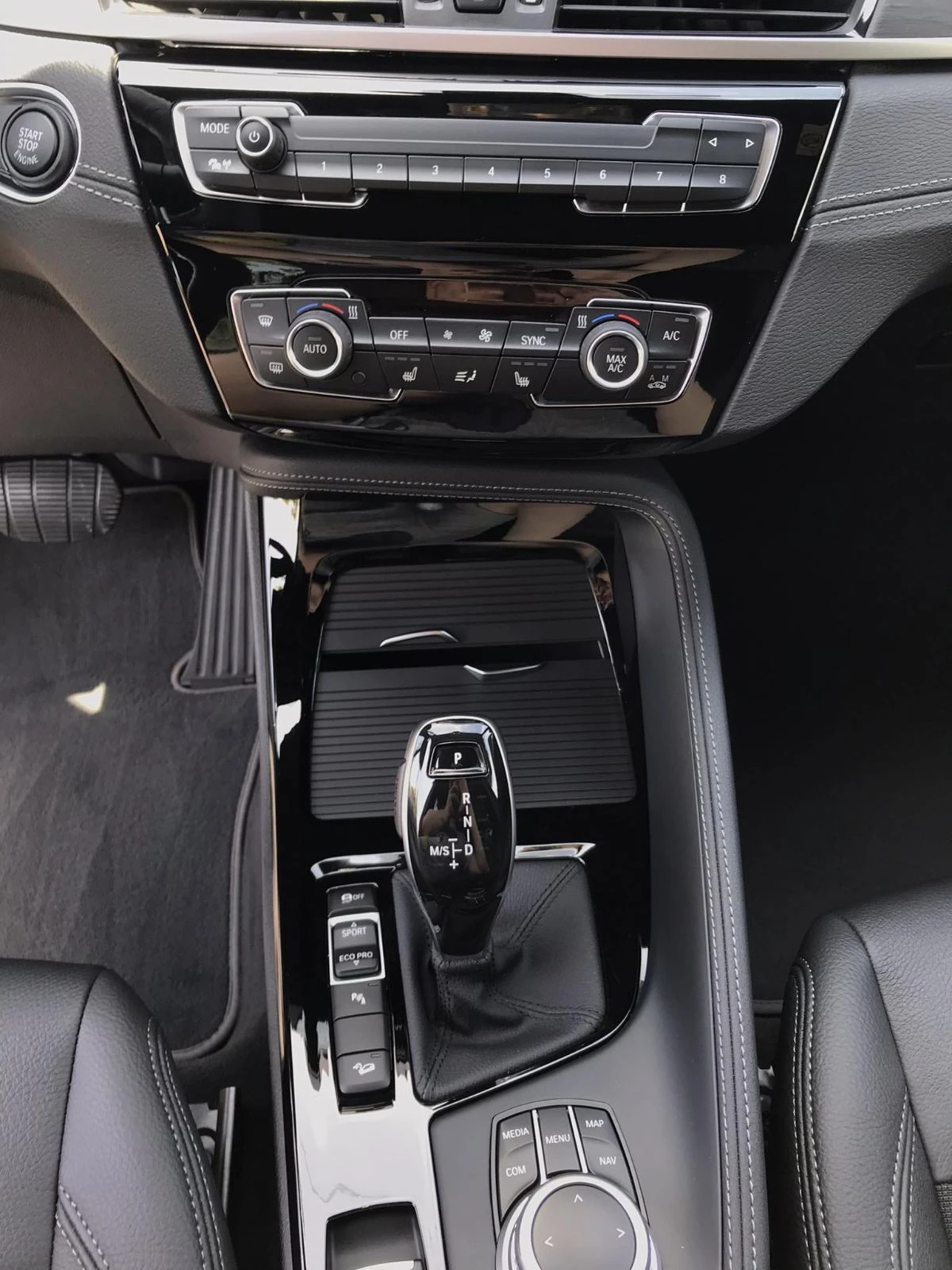 BMW X1 XLine 20i Xdrive - изображение 2