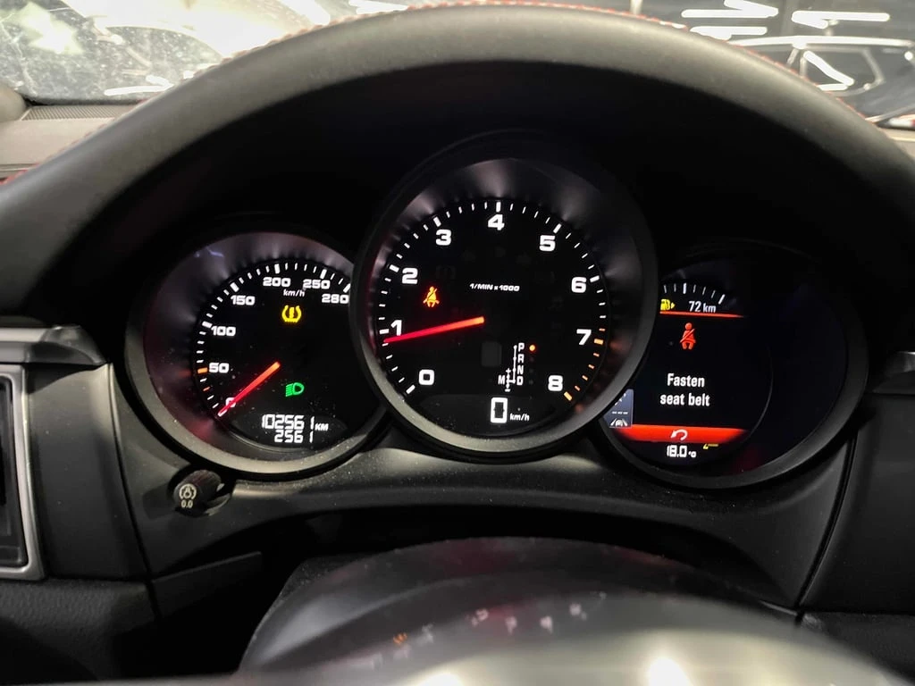 Porsche Macan * AWD * CARFAX * БЕЗ ПЪРВОНАЧАЛНА ВНОСКА - изображение 8