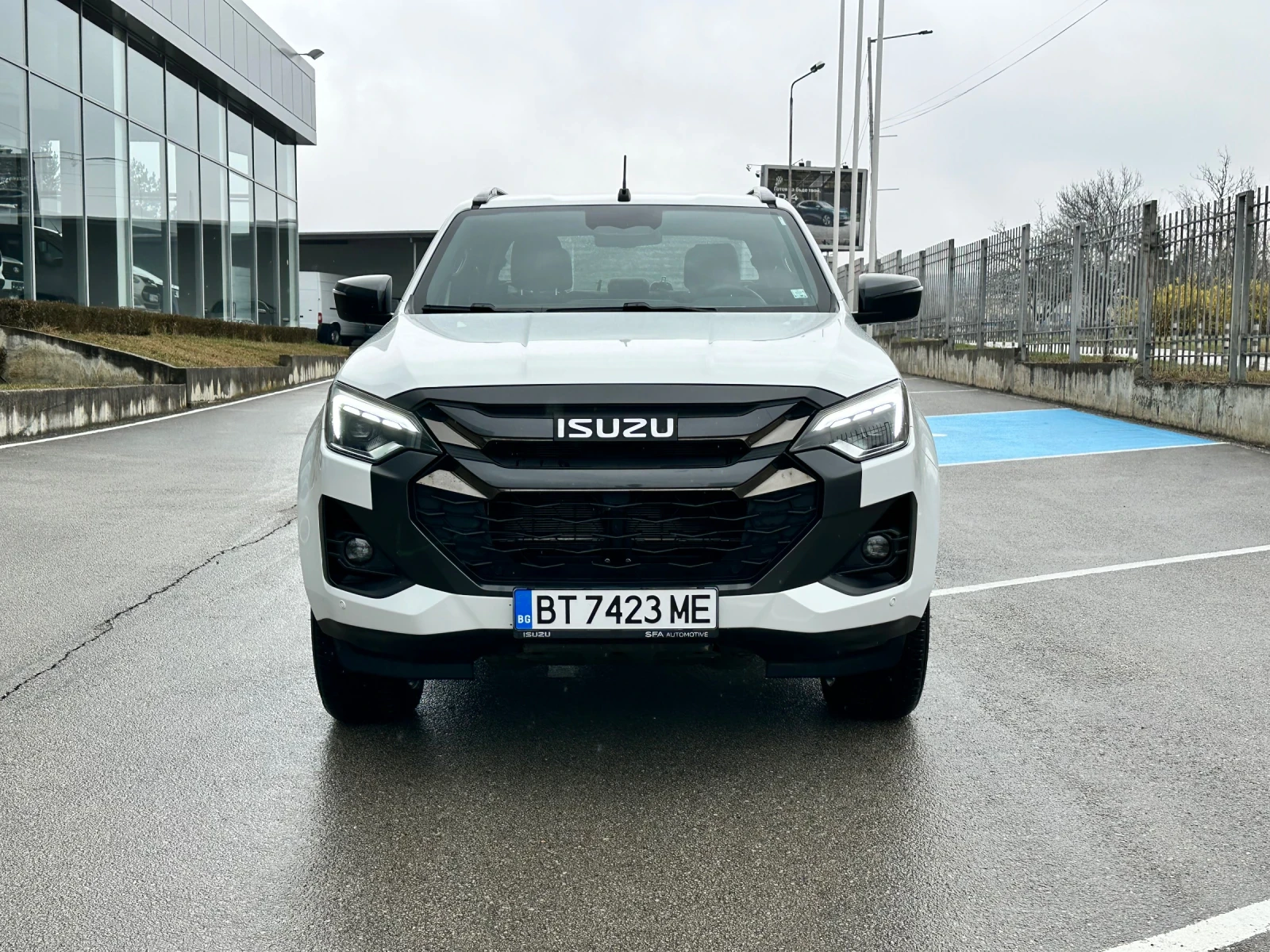 Isuzu D-max Double cab 4x4 1.9d, снимка 2 - Автомобили и джипове - 53940777