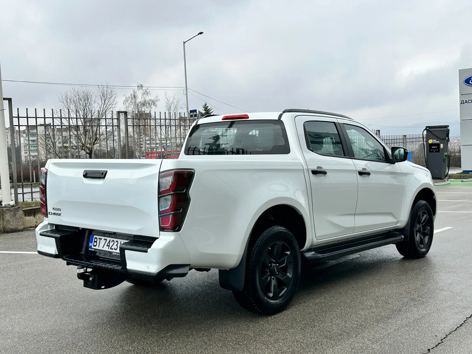 Isuzu D-max Double cab 4x4 1.9d, снимка 5 - Автомобили и джипове - 53940777
