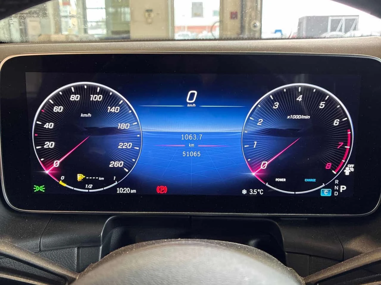 Mercedes-Benz GLC 300 4MATIC* DISTRONIC* PANO* 360КАМЕРИ* , снимка 8 - Автомобили и джипове - 54162114