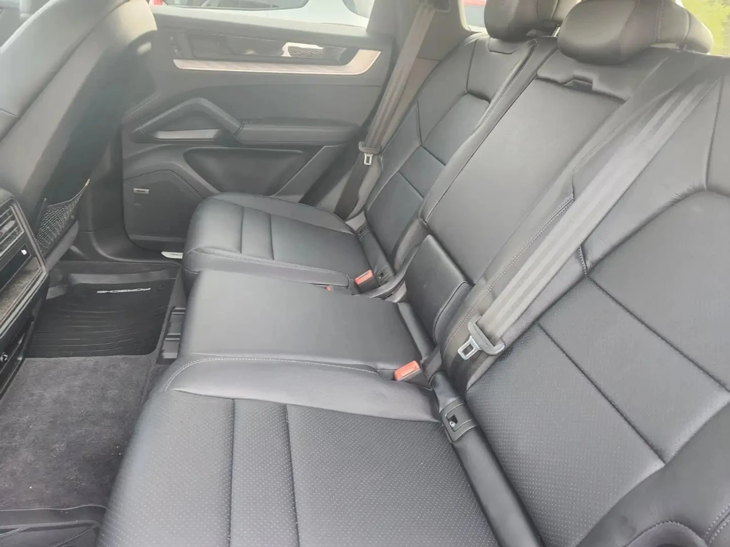 Porsche Cayenne S ЦЕНА ДО БЪЛГАРИЯ АВТОКРЕДИТ, снимка 14 - Автомобили и джипове - 55526031