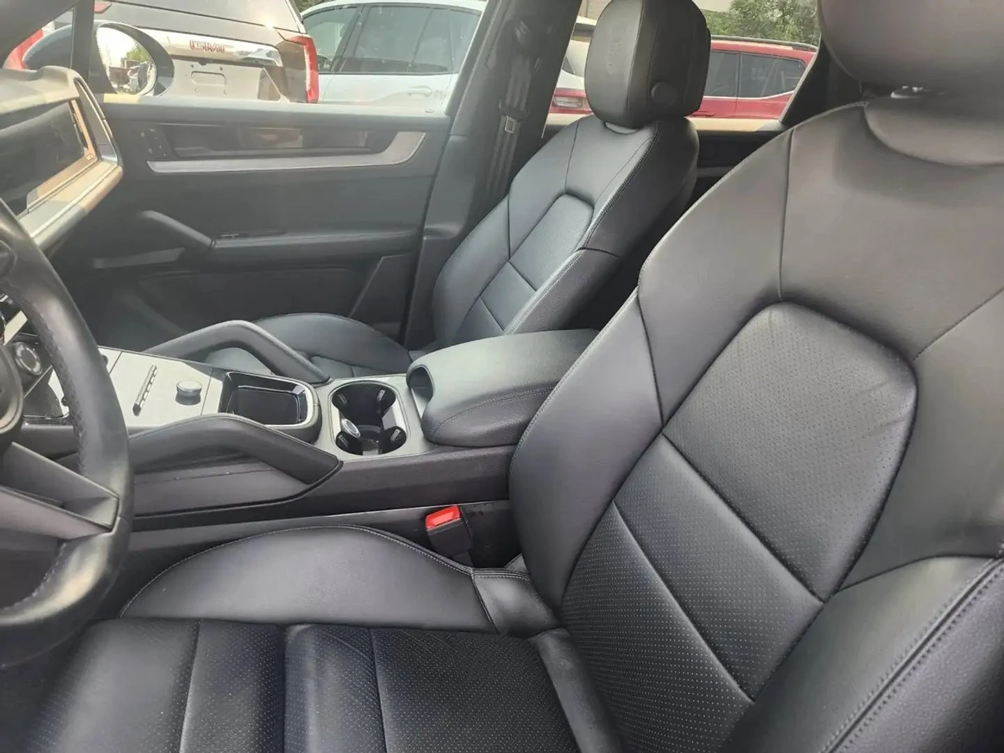 Porsche Cayenne S ЦЕНА ДО БЪЛГАРИЯ АВТОКРЕДИТ, снимка 13 - Автомобили и джипове - 55526031