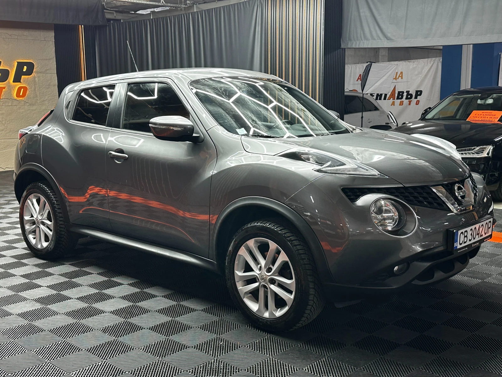 Nissan Juke 1.6i 117 к.с., снимка 8 - Автомобили и джипове - 55582638