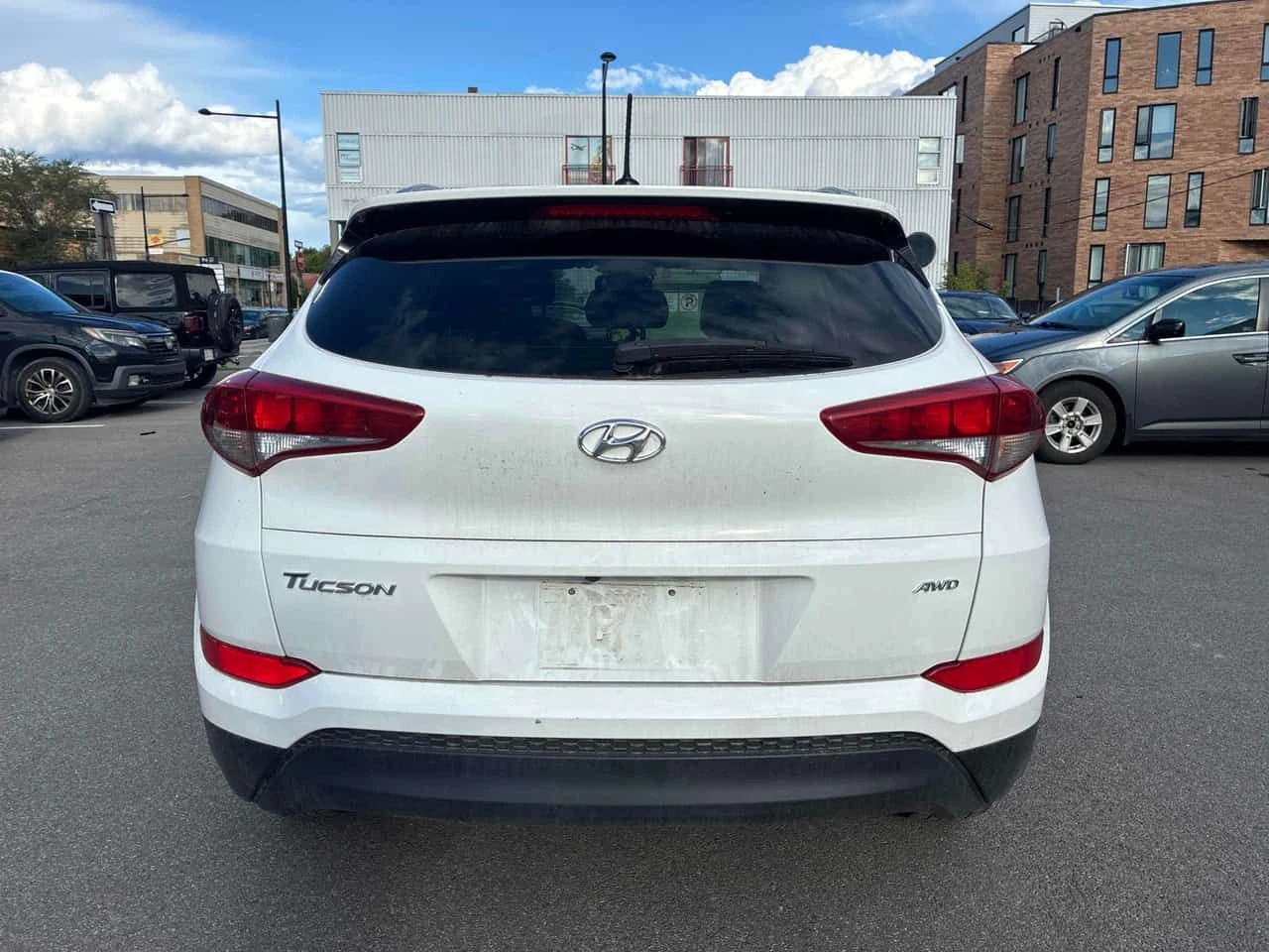 Hyundai Tucson * Premium* АВТОКРЕДИТ БЕЗ ПЪРВОНАЧАЛНА ВНОСКА* , снимка 4 - Автомобили и джипове - 55674327