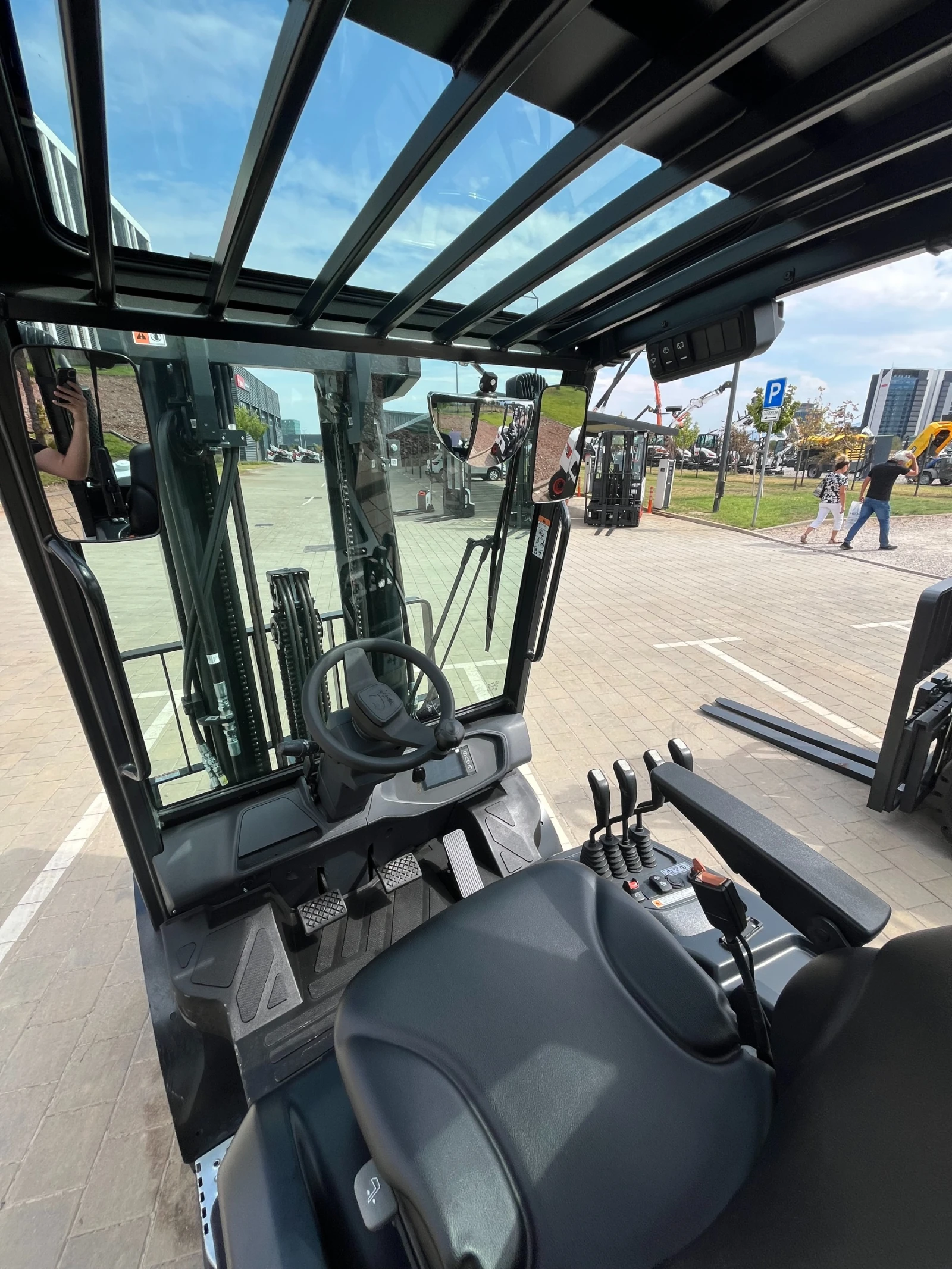 ������� Bobcat D30S-9 | Mobile.bg � ����������� 8
