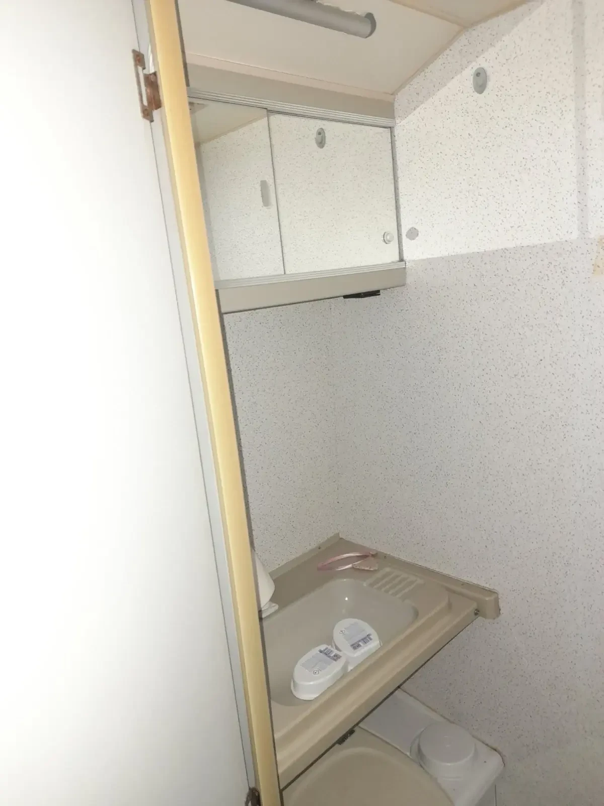 Каравана Beyerland 380, снимка 14 - Каравани и кемпери - 53565509