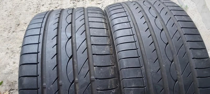 Гуми Летни 295/35R21, снимка 1 - Гуми и джанти - 33729579