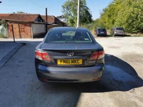 Toyota Avensis 2,0 d4d НА ЧАСТИ , снимка 3