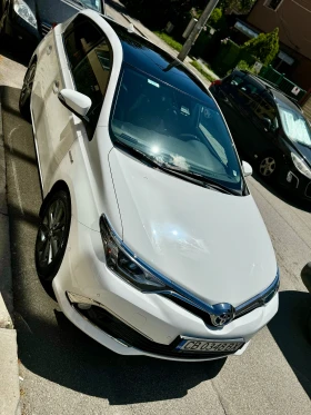 Обява за продажба на Toyota Auris 1.8 Hybrid ~27 200 лв. - изображение 2