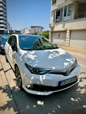     Toyota Auris 1.8 Hybrid