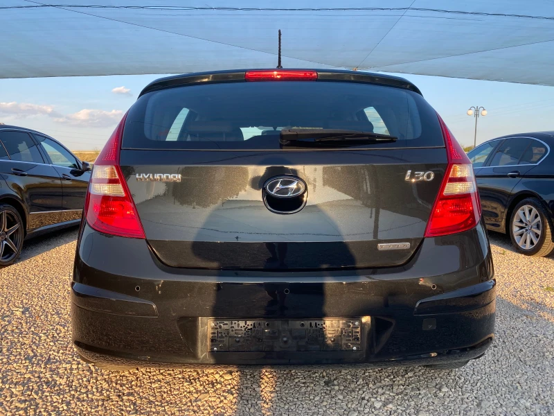 Hyundai I30 1.6CRDi, 90кс, ЕВРО5, снимка 5 - Автомобили и джипове - 47358732