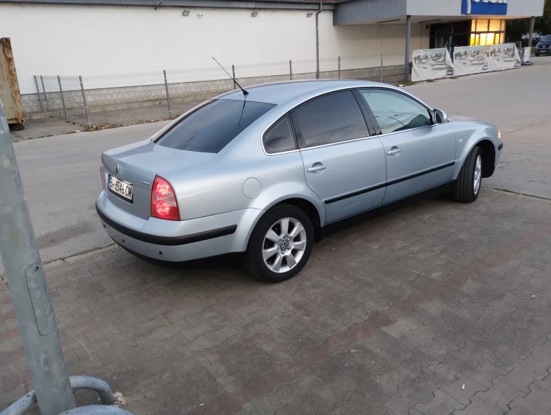 VW Passat, снимка 1 - Автомобили и джипове - 47453869