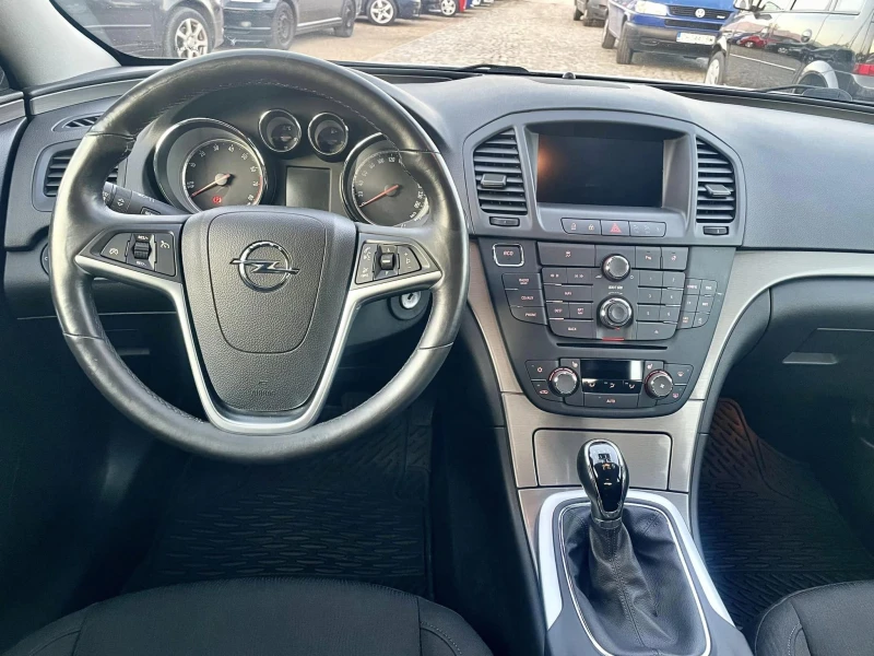 Opel Insignia 1.4 6-скорости, снимка 10 - Автомобили и джипове - 48014653