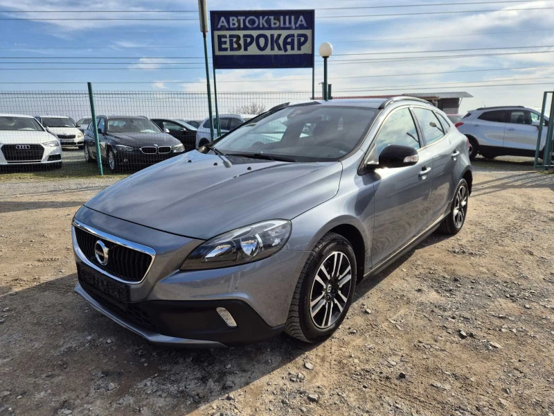 Volvo V40 Cross Country 2.0d Автомат, снимка 1 - Автомобили и джипове - 48799457