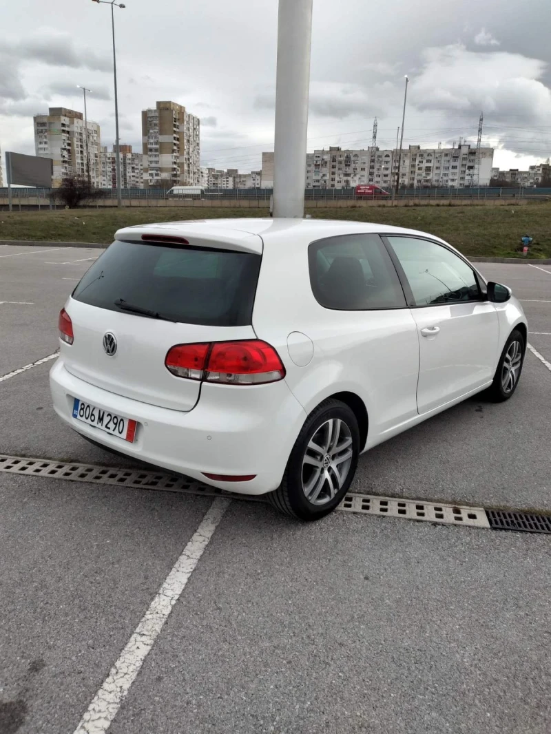 VW Golf 1.6 бензин 102к.с., снимка 8 - Автомобили и джипове - 52989574