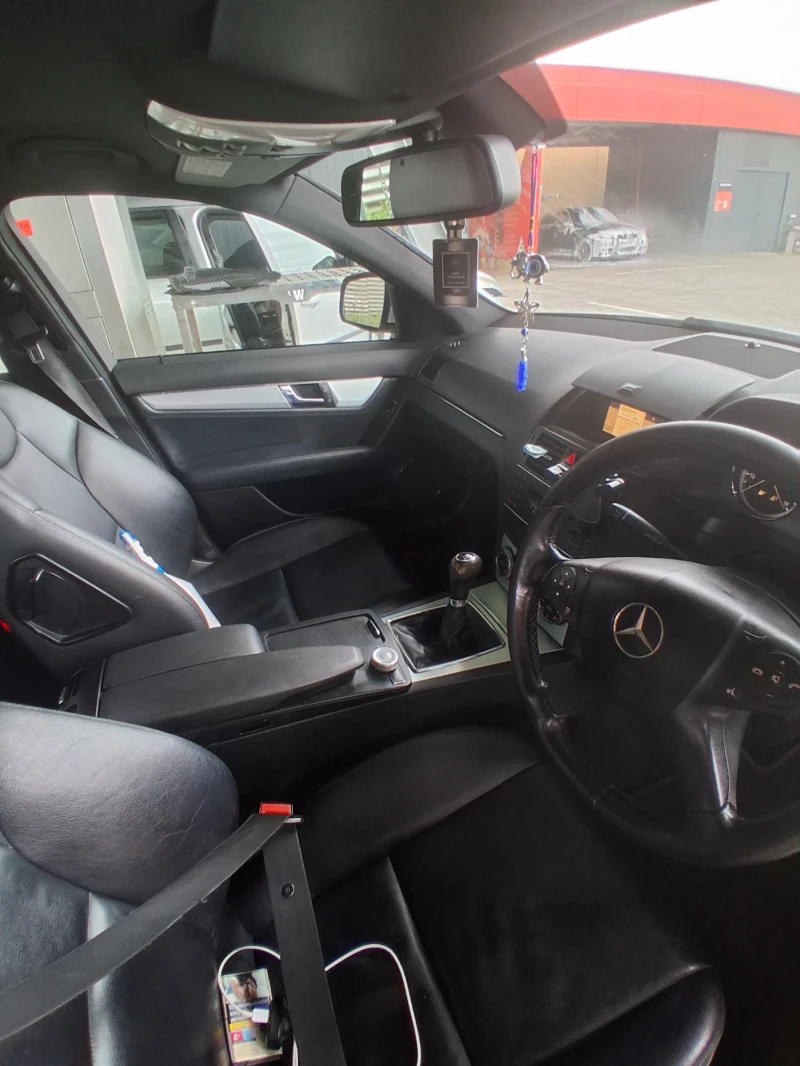 Mercedes-Benz C 220, снимка 16 - Автомобили и джипове - 53064163