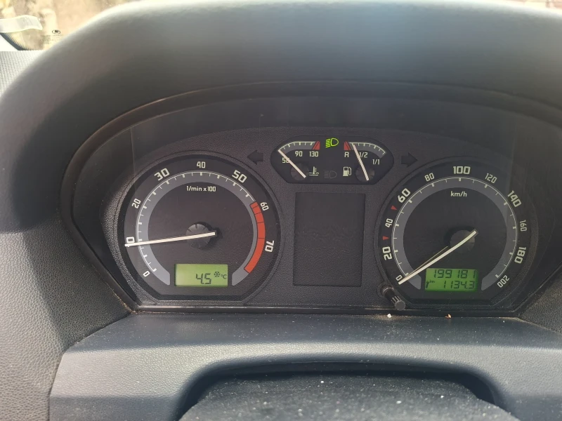 Skoda Fabia 1.4 16v 75к.с., снимка 9 - Автомобили и джипове - 53582783