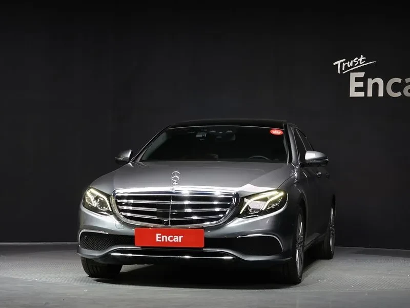 Mercedes-Benz E 450 4Matic Exclusive, снимка 3 - Автомобили и джипове - 55883745