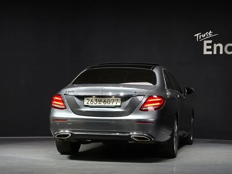 Mercedes-Benz E 450 4Matic Exclusive, снимка 4 - Автомобили и джипове - 55883745