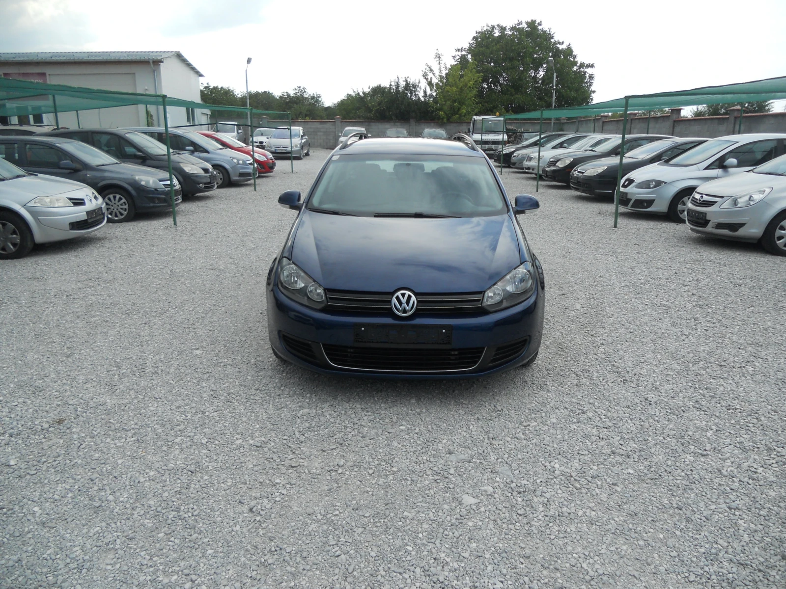 VW Golf 1.6TDI 4MOTION РЕАЛНИ КИЛОМЕТРИ+ СЕРВИЗНИ ДОКУМЕНТ - изображение 2