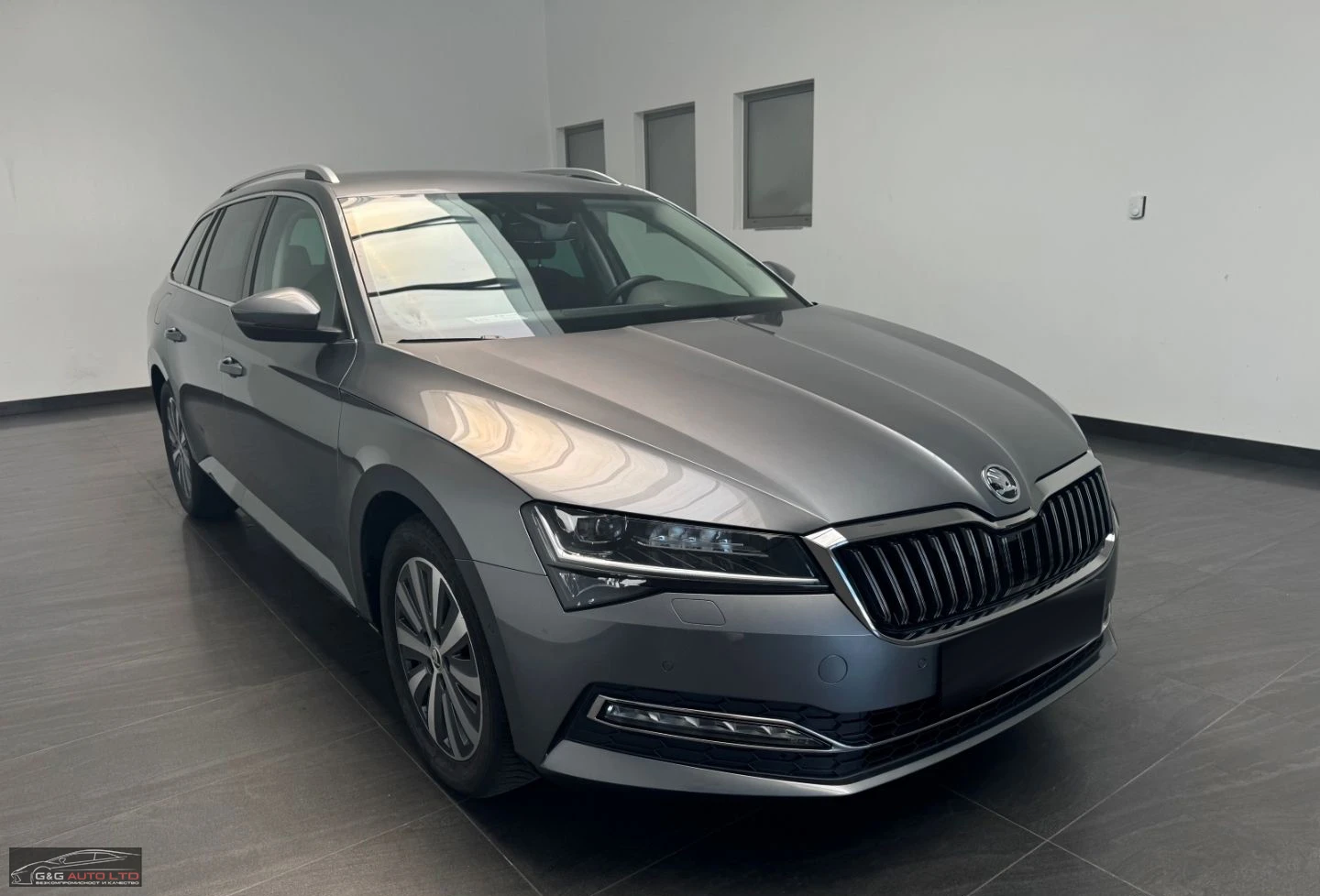 Skoda Superb 2.0 TDI/200HP/DSG/ACC/CAM/LED/CAM/CARPLAY/435b - изображение 3