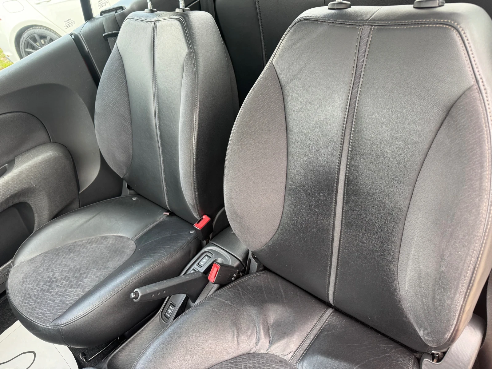 Nissan Micra 1.4 88кс Кабрио - изображение 10