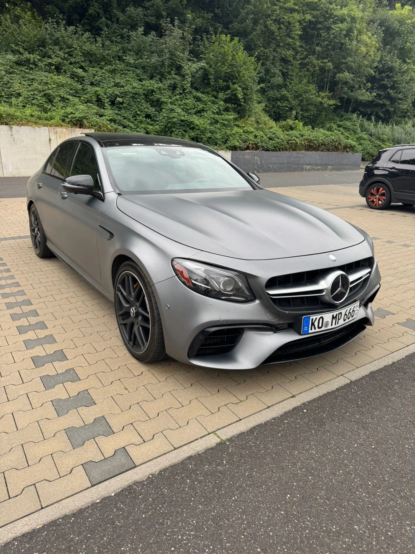 Mercedes-Benz E 63 AMG E63s Edition 1 - изображение 2
