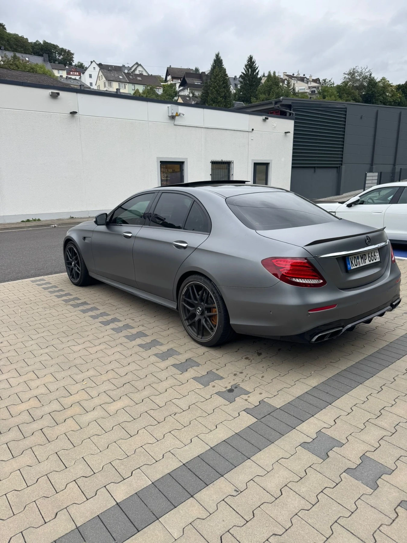 Mercedes-Benz E 63 AMG E63s Edition 1 - изображение 4
