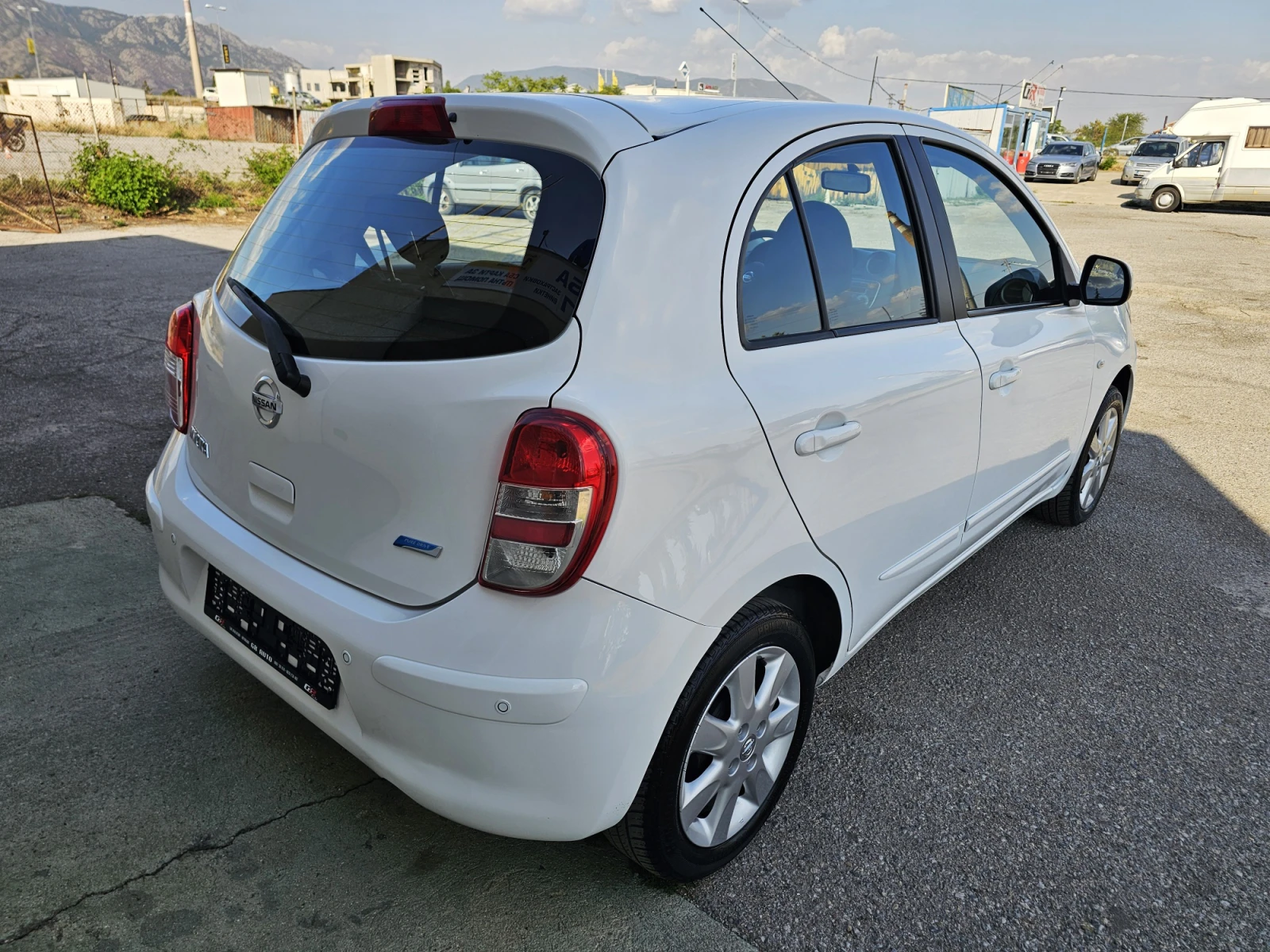 Nissan Micra 1.2i Elle AUTOMAT - изображение 7