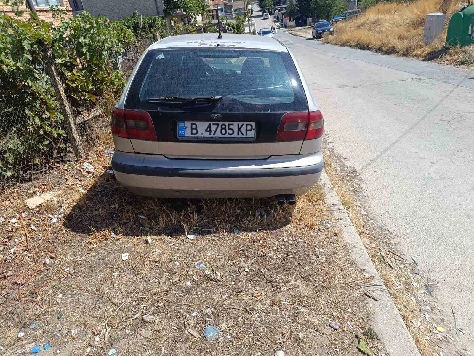 Volvo V40  - изображение 4