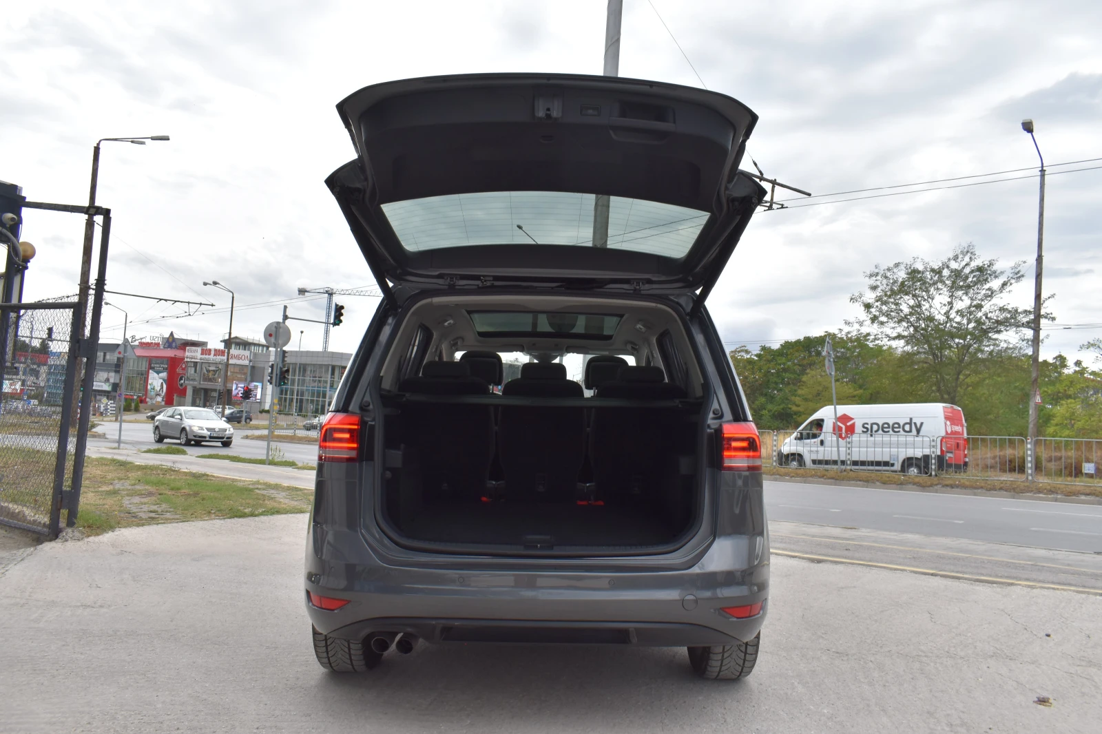 VW Touran 2.0TDI* HIGHLINE*  - изображение 7