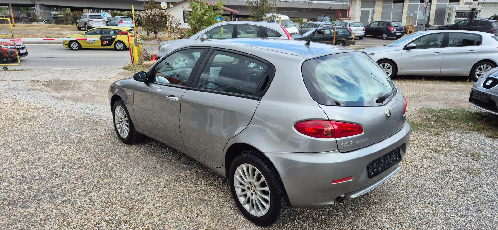 Alfa Romeo 147 1.9 JTD 124000km - изображение 7