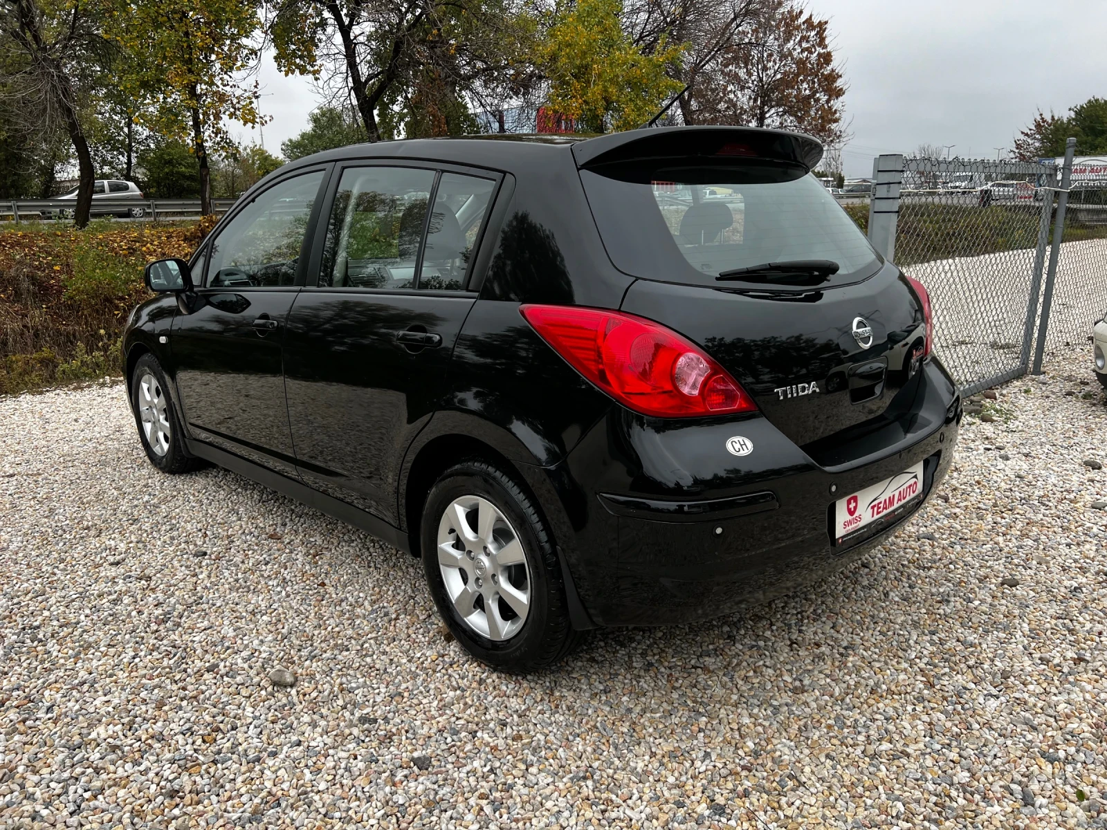 Nissan Tiida 1.8i 168000km 6-SPEED SWISS EDITION - изображение 5