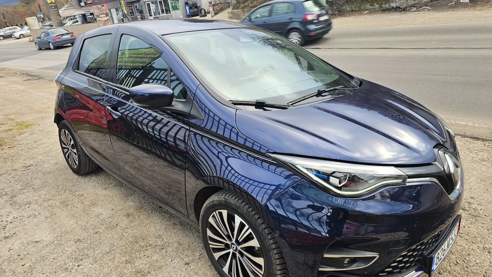 Renault Zoe  RIVIERA 52 kWh   CCS   BOSE    SOH 99.76%, снимка 3 - Автомобили и джипове - 53402052