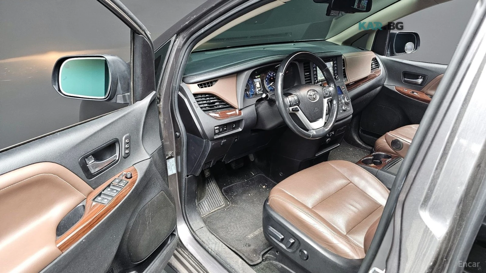 Toyota Sienna 3.5 AWD/KEYLESS/LANE ASSIST/NAVI/KAMEPA, снимка 7 - Автомобили и джипове - 54902626